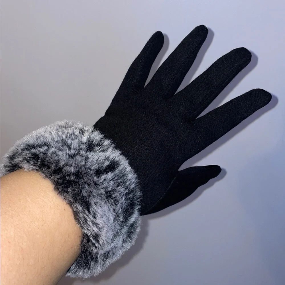 2 Chic Touchscreen Thermal Gloves with Faux Fur Cuffs black Gray